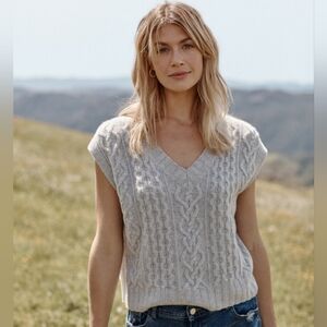 NWT Garnet Hill Cabled Cashmere Sweater Vest